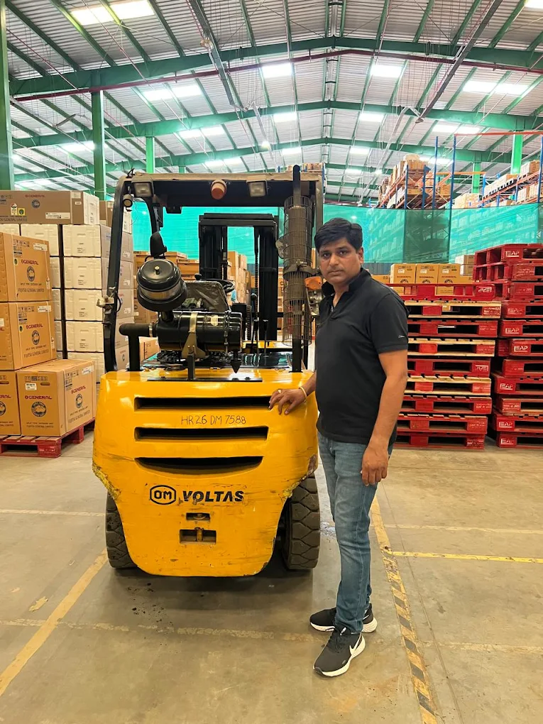 V.K. Forklift & Cranes equipment and team